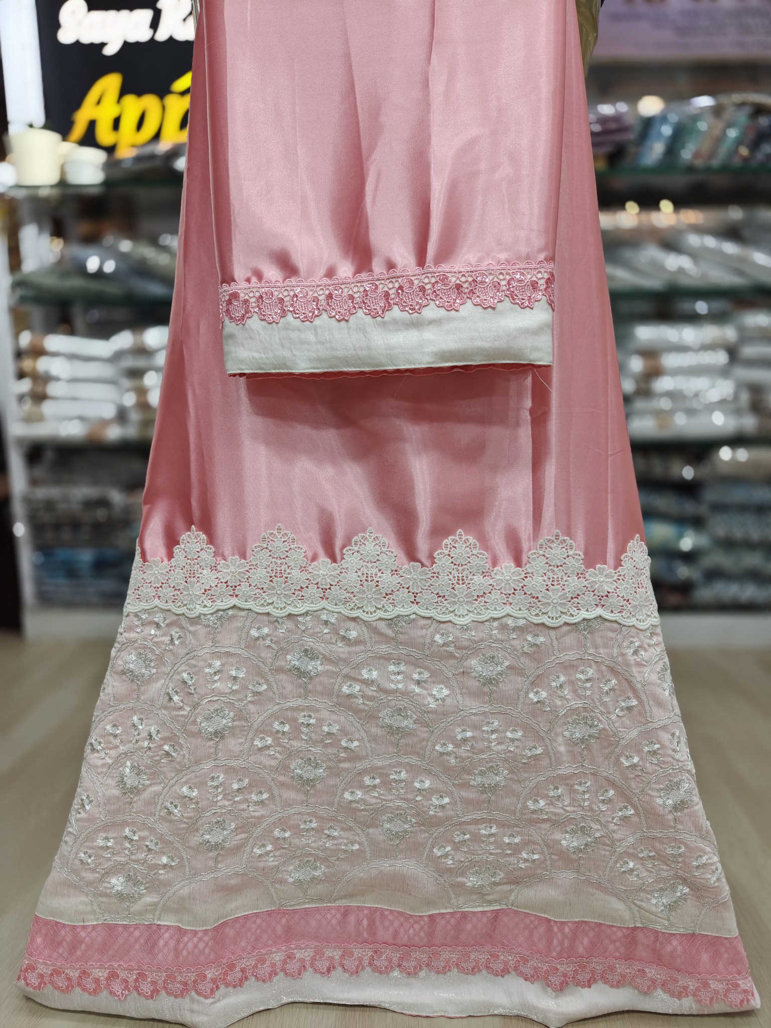Shinny Pink Embroidered Panel Lacing Rida Shinny Pink Embroidered Panel Lacing Rida